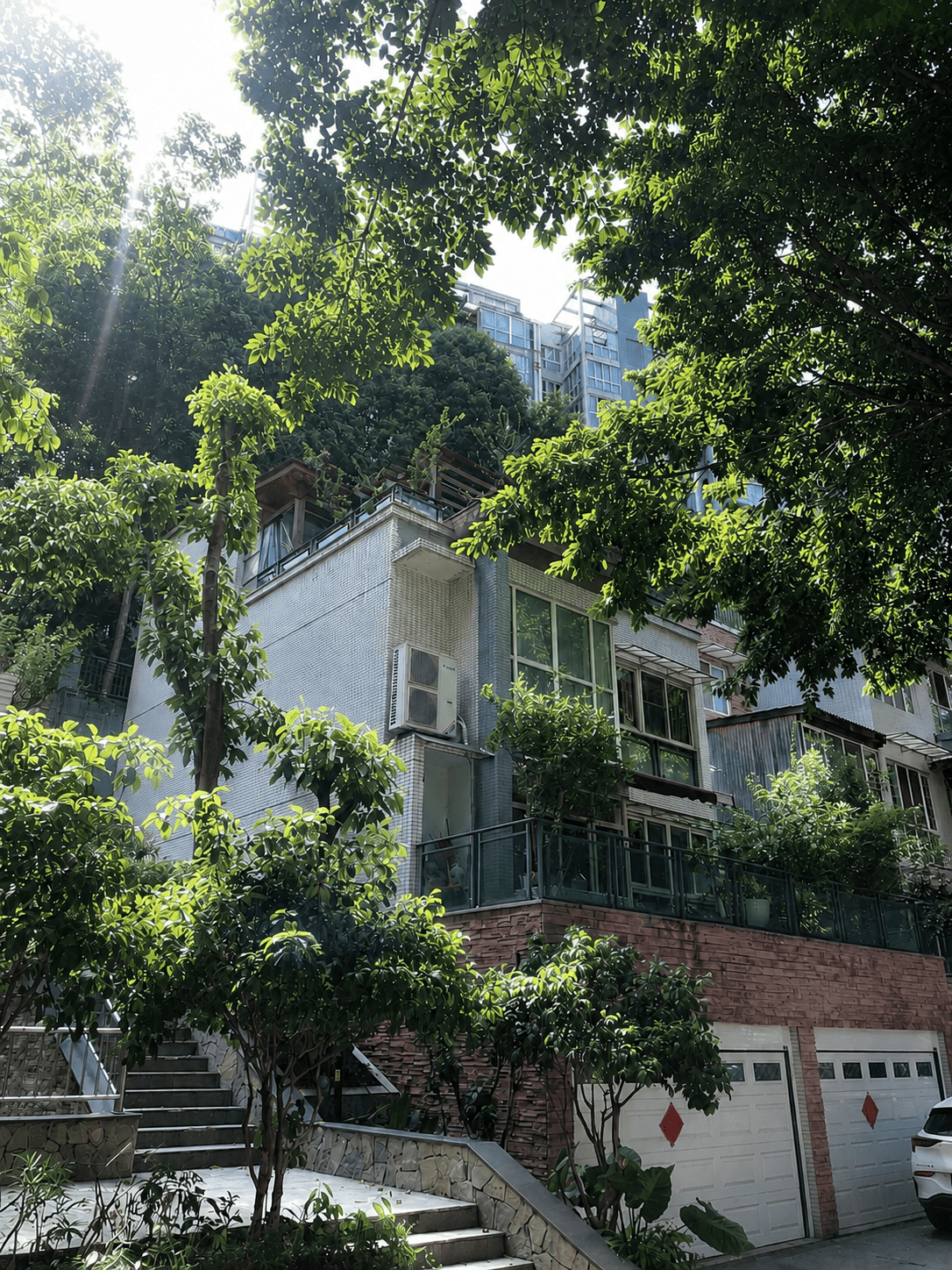 南昌岛居岁月从容升级：小小岛老别墅加装蒂升悦行款电梯